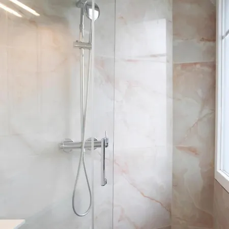 Appartement Bright With View And Comfort