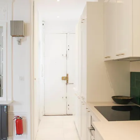 Bright With View And Comfort Appartement